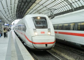 neue-bahnstrategie-–-spd-politikerin:-„die-puenktlichkeitsziele-koennten-ambitionierter-sein“
