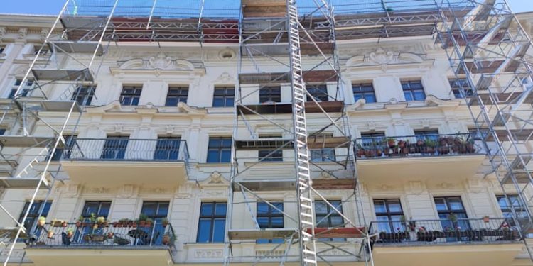 hausgemeinschafts-konten-sind-leer-–-auf-eigentuemer-rollt-die-naechste-kostenlawine-zu