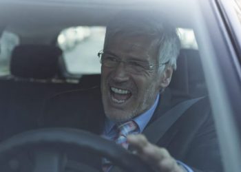 fuenf-millionen-autofahrern-droht-hoehere-kfz-versicherung-–-fuer-wen-es-ab-2026-teurer-wird