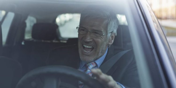 fuenf-millionen-autofahrern-droht-hoehere-kfz-versicherung-–-fuer-wen-es-ab-2026-teurer-wird