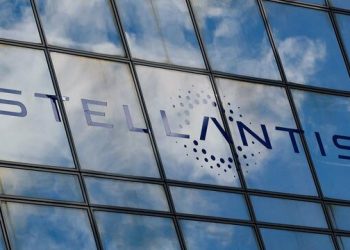 automobilhersteller:-stellantis-setzt-produktion-in-werken-wegen-schwacher-nachfrage-aus