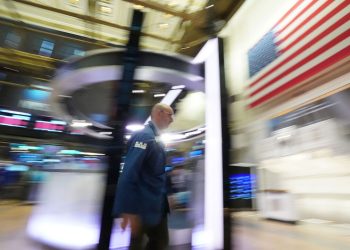 nvidia-schwaechelt,-intel-will-apple-geld,-microsoft-mit-neuem-ki-partner-–-tag-an-der-wall-street