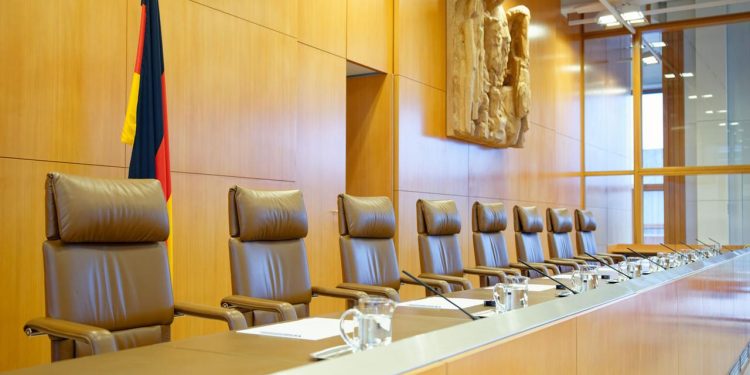 abstimmung-ueber-verfassungsrichter:-sichere-mehrheit-oder-erneute-krise?