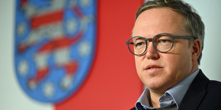 thueringens-regierungschef-voigt-fordert-mehr-engagement-vom-bund