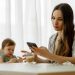 wie-die-smartphonenutzung-der-eltern-kleinkinder-beeinflusst
