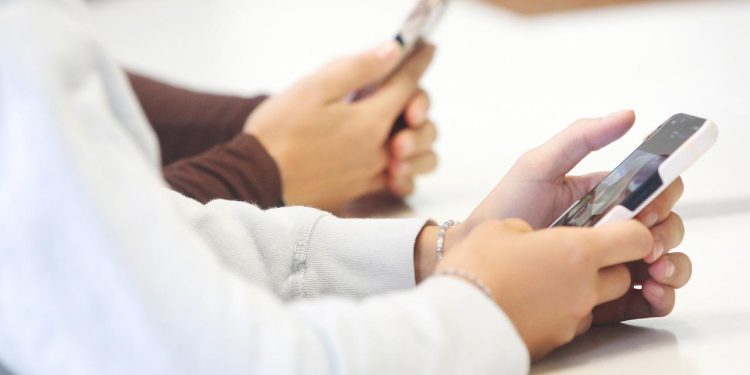 social-media-konsum:-jugendliche-mit-psychischen-problemen-anfaelliger?