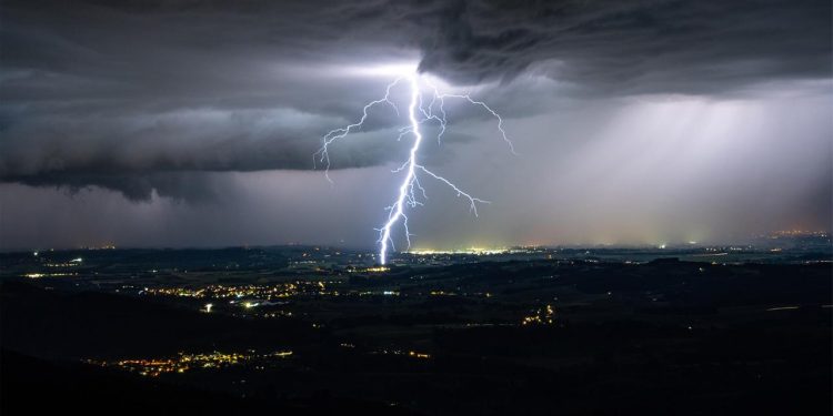 statistik-fuer-2024:-in-bayern-schlugen-die-meisten-blitze-ein