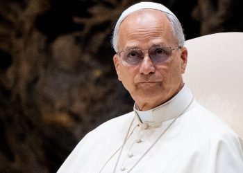 papst-leo-kritisiert-in-interview-ueberzogene-managergehaelter