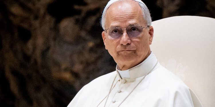 papst-leo-kritisiert-in-interview-ueberzogene-managergehaelter