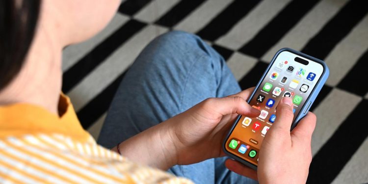 cybergrooming:-wie-minderjaehrige-opfer-von-online-missbrauch-werden