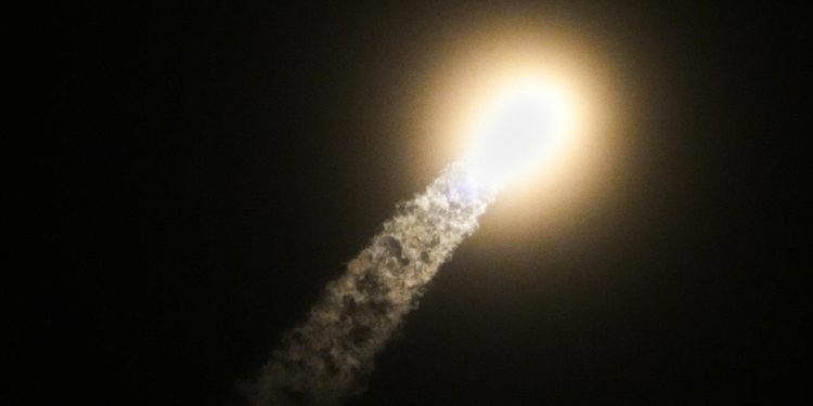 rabea-rogge-als-erste-deutsche-frau-ins-all-gestartet