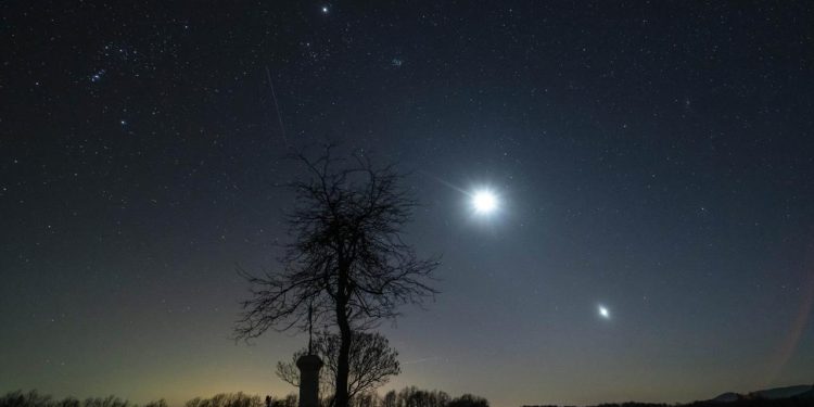 die-venus-wird-vom-abendstern-zum-morgenstern