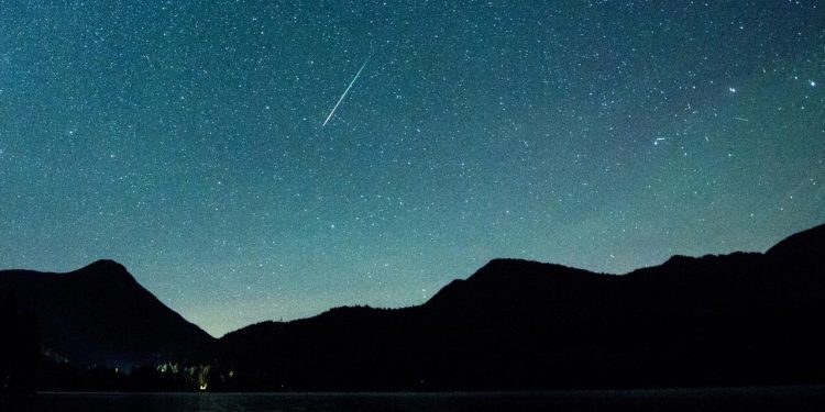 leoniden-sternschnuppenstrom-am-himmel-zu-sehen
