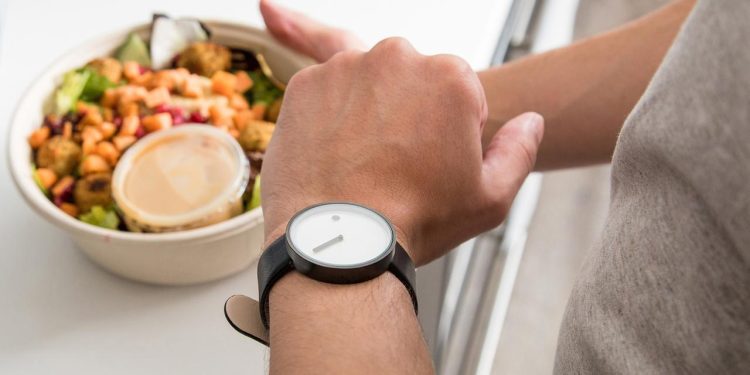 intervallfasten-koennte-jugendlichen-schaden