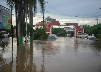 mindestens-37-tote-nach-heftigen-regenfaellen-in-mexiko