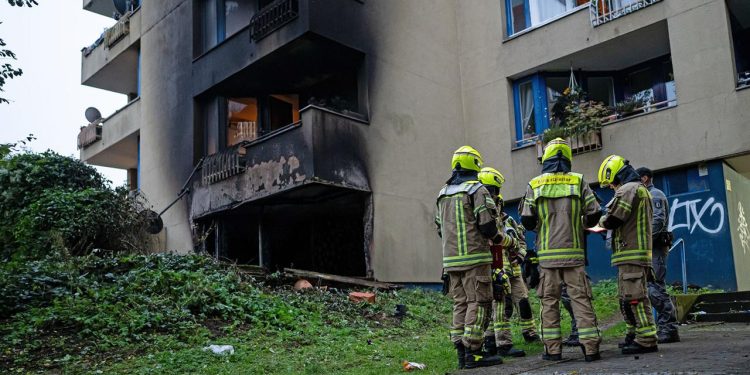 viele-verletzte-nach-brand-in-wohnhaus-in-berlin-neukoelln