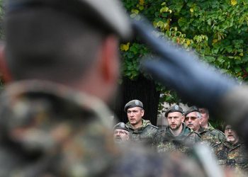 per-los-zum-wehrdienst:-csu-verteidigt-plaene