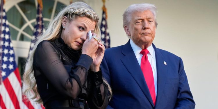 trump-ehrt-getoeteten-aktivisten-kirk-mit-freiheitsmedaille