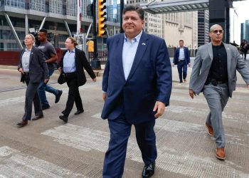 jb-pritzker:-schleichtempo-gegen-trump-reicht-ihm-nicht