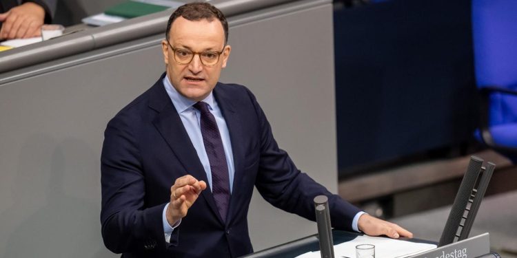 ++-liveblog:-spahn-verteidigt-losverfahren-fuer-wehrpflicht-++