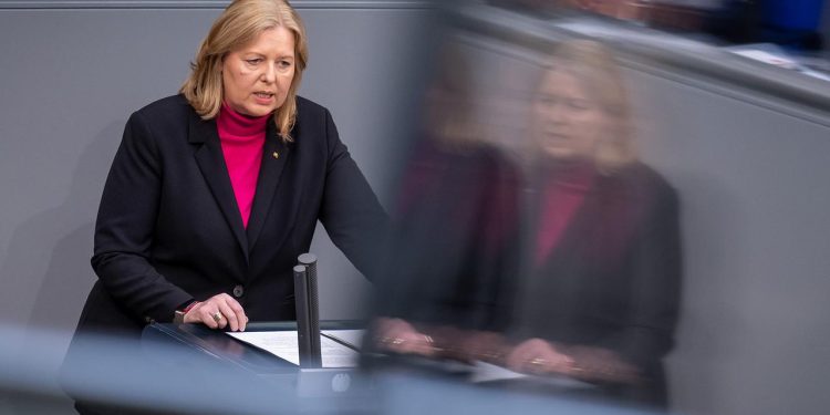 bas-verteidigt-rentenplaene-gegen-kritik