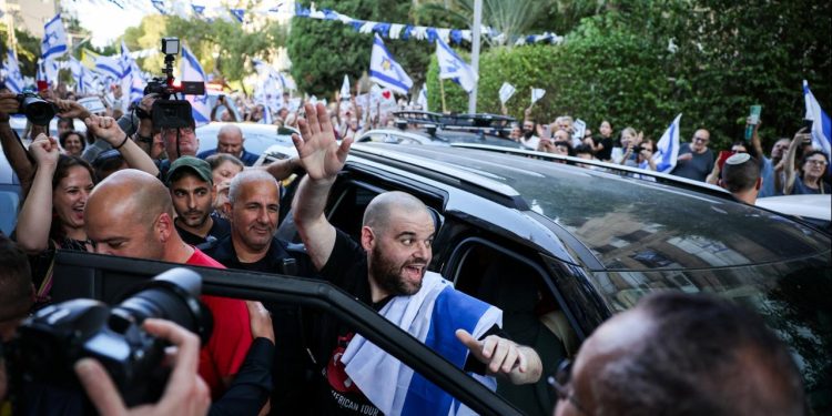 zwei-jahre-horror-–-was-die-ehemaligen-israelischen-geiseln-berichten