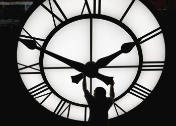 sommerzeit-–-normalzeit:-die-ewige-debatte-ueber-die-zeitumstellung