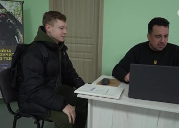 junge-maenner-in-der-ukraine:-kaempfen-oder-gehen?