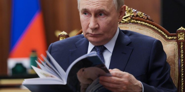 moeglicher-ukraine-gipfel-in-budapest:-polen-warnt-putin-vor-ueberflug