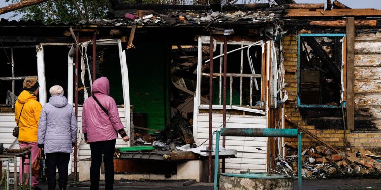 mindestens-sechs-tote-durch-russische-luftangriffe-auf-die-ukraine