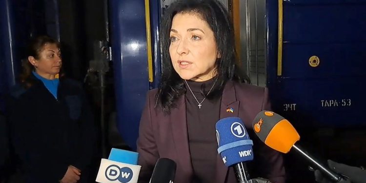 ministerin-reiche-verspricht-in-der-ukraine-hilfe-fuer-energieversorgung