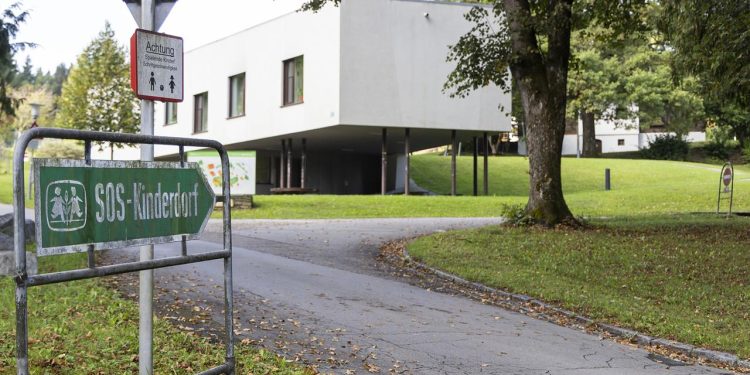 sos-kinderdorf-bewegung-suspendiert-oesterreichische-teilorganisation