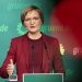 gruenen-chefin-brantner-wirft-merz-fuehrungsschwaeche-vor