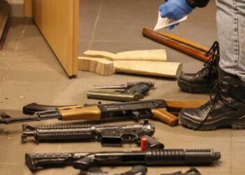 nordrhein-westfalen:-festnahmen-nach-sek-einsatz-und-waffenfund