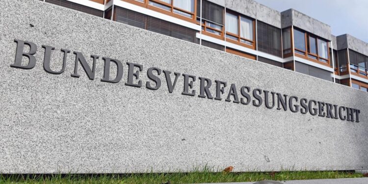 verfassungsgericht-ruegt-festnahmen-vor-anordnung-von-abschiebehaft