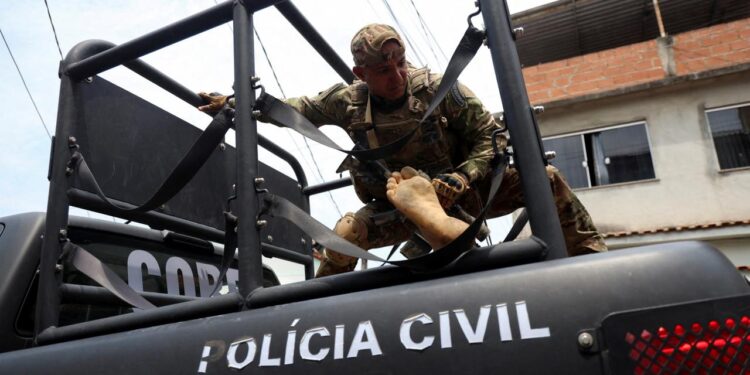 64-tote-und-kriegsaehnliche-szenen-bei-polizeieinsatz-in-rio