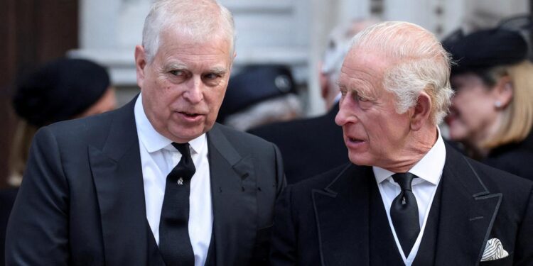 koenig-charles-entzieht-prinz-andrew-alle-royalen-titel