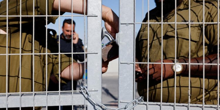 israels-militaeranwaeltin-tritt-wegen-video-leaks-zurueck