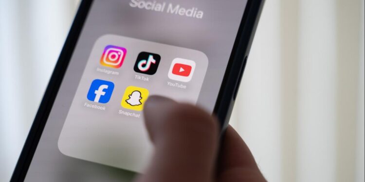 bertelsmann-studie:-afd-und-linke-haben-im-wahlkampf-von-algorithmen-profitiert