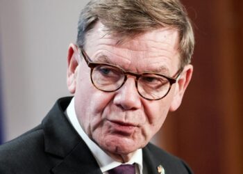 wadephul-sieht-sich-im-einklang-mit-merz-in-syrien-debatte