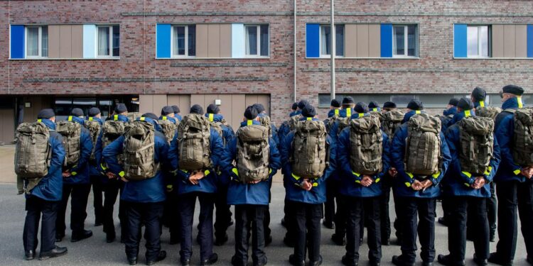 weitere-forderung-nach-umfassender-musterung-fuer-junge-maenner