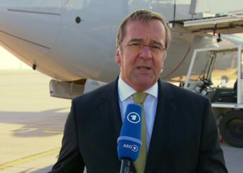 pistorius-will-trotz-problemen-beim-digitalfunk-an-zeitplan-festhalten