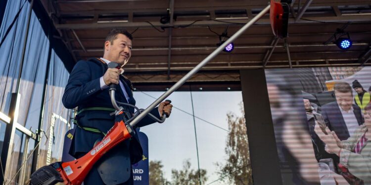 tschechien:-ein-rechtsextremer-als-dritter-mann-im-staat