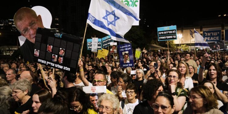 ehemalige-geiseln-der-hamas-fordern-rueckgabe-aller-leichname