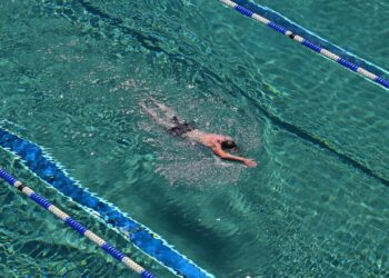 gesundheit:-regelmaessiges-schwimmtraining-foerdert-hirnleistung