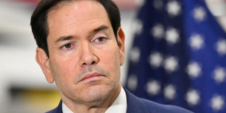 us-aussenminister-verteidigt-umstrittene-angriffe-auf-boote