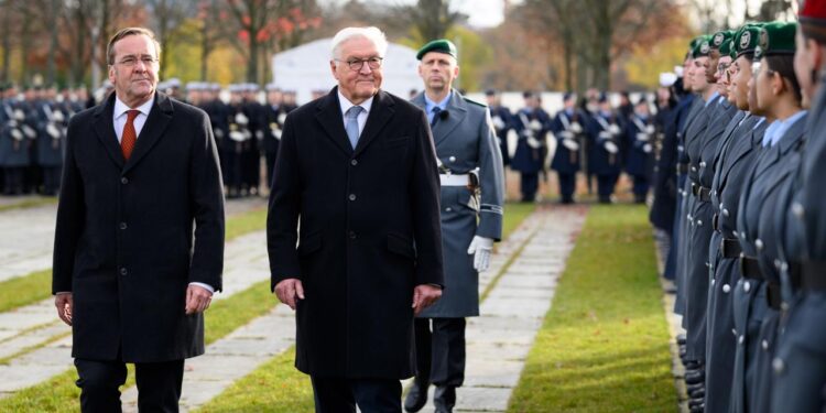 wehrdienst-debatte:-steinmeier-fordert-„pflichtzeit-fuer-alle“