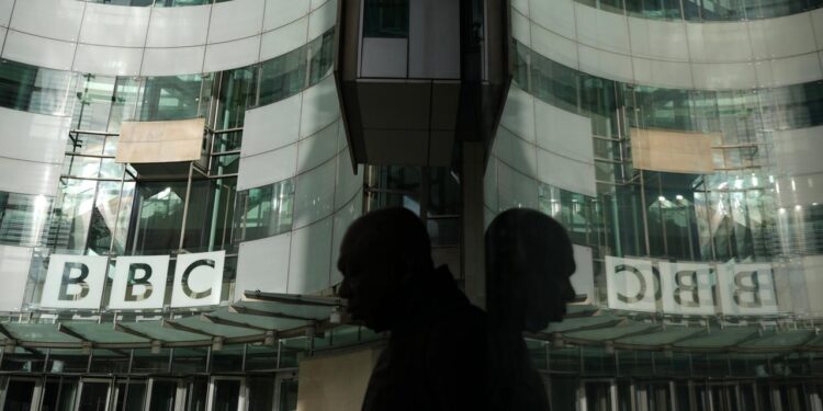 bbc-entschuldigt-sich-bei-trump-nach-streit-um-videoschnitt