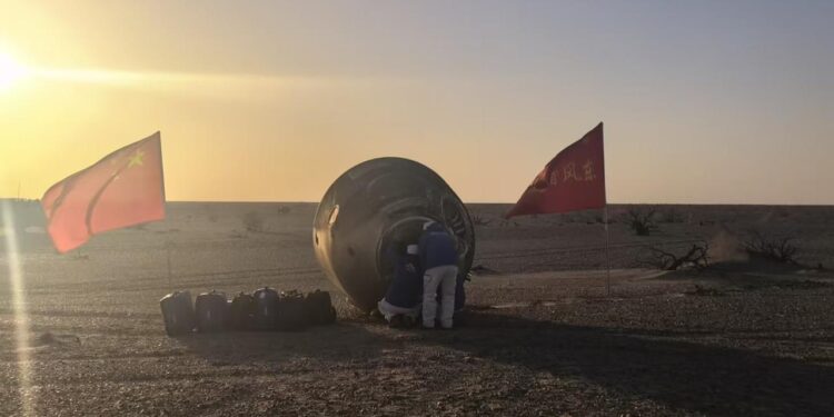 gestrandete-chinesische-raumfahrer-zurueck-auf-der-erde