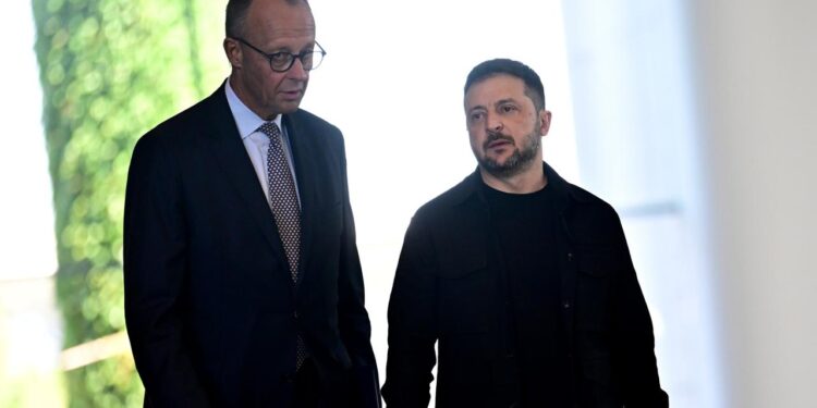 merz-fordert-von-selenskyj-weniger-ausreisen-junger-ukrainer